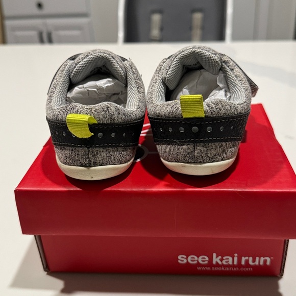 See Kai Run Black and Gray Baby Shoes - Picture 5 of 6